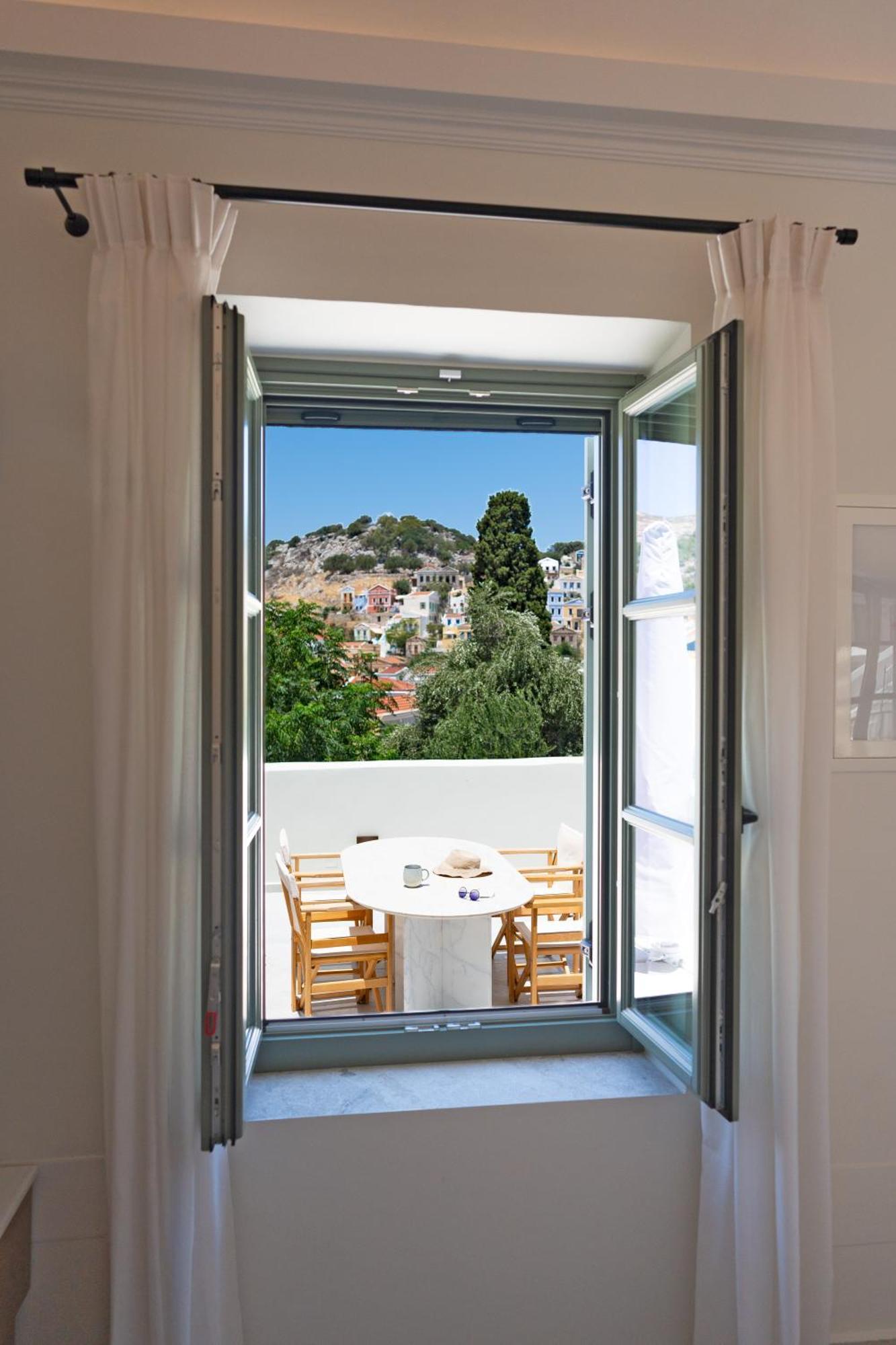 Nisomar Suites Symi Exteriör bild