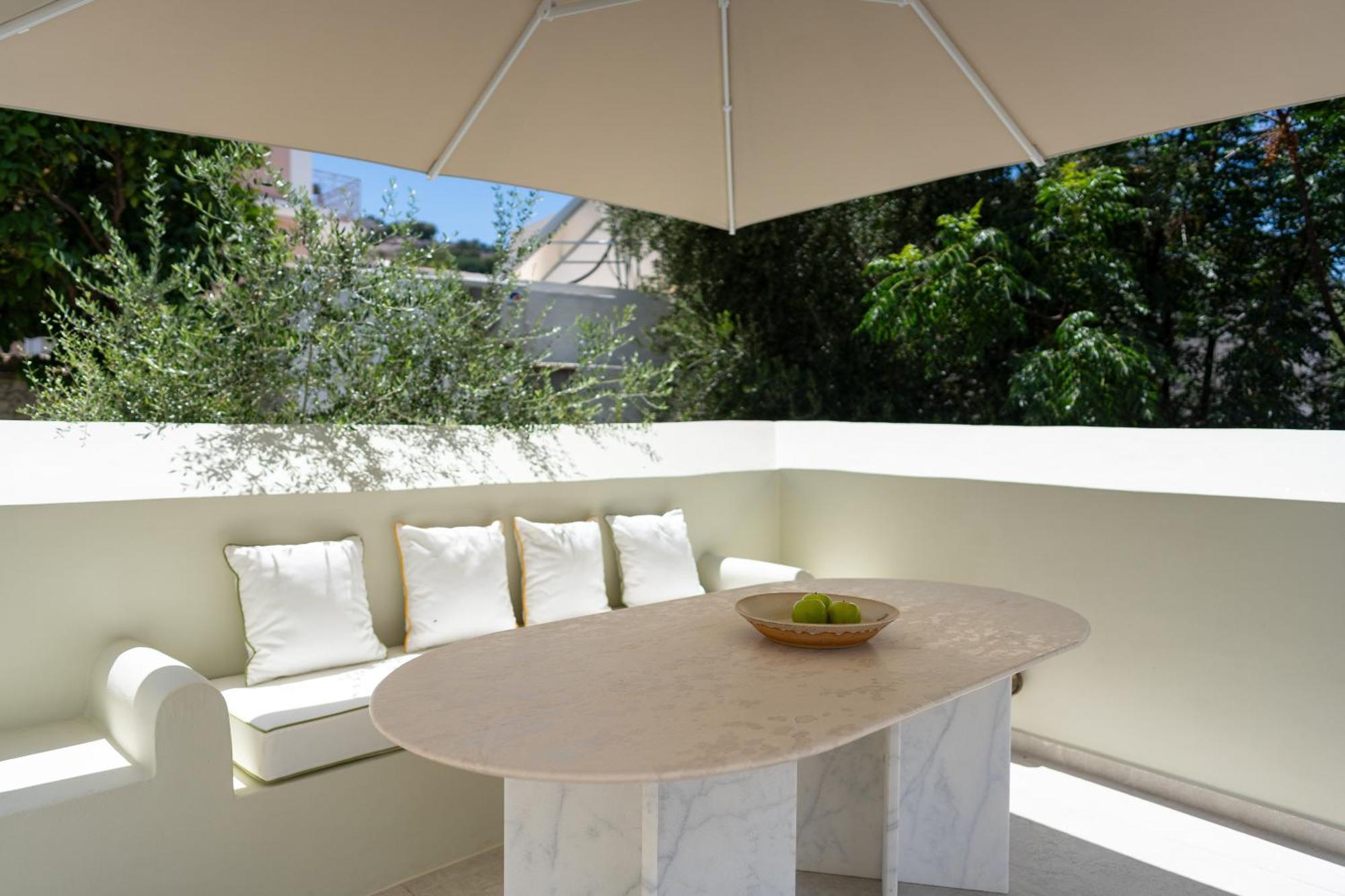 Nisomar Suites Symi Exteriör bild