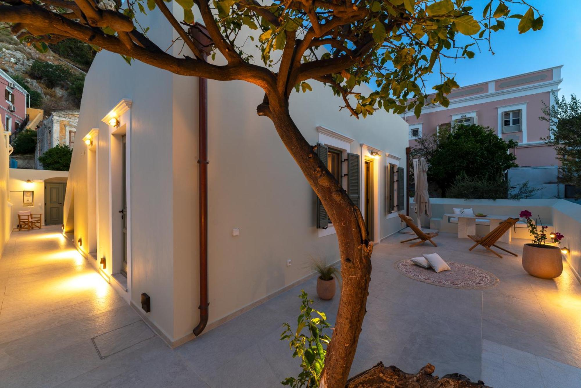 Nisomar Suites Symi Exteriör bild
